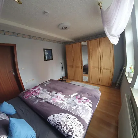 Apartment Klinkerhaus Treuen